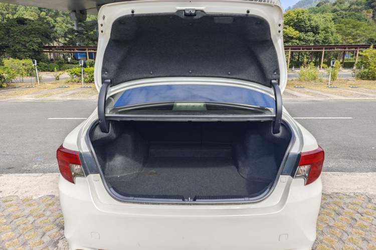 Used Toyota Reiz 2013 2.5V Shangrui Edition Trunk