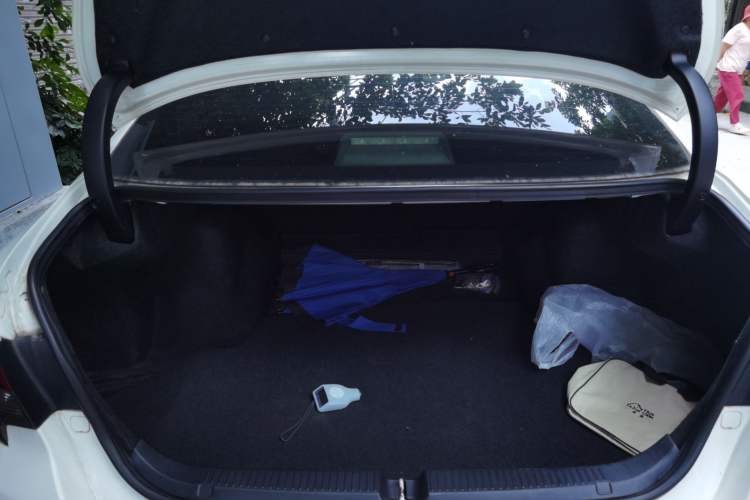 Used Toyota Reiz 2013 2.5S Elite Edition Trunk