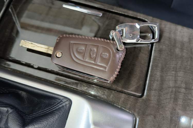 Used Toyota Reiz 2013 2.5S Elite Edition Vehicle Key