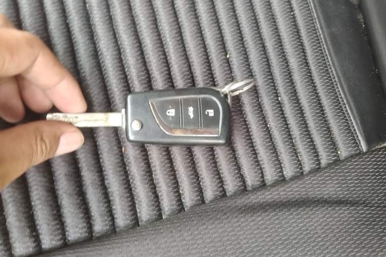 Used Toyota Reiz 2013 2.5S Elite Edition Vehicle Key