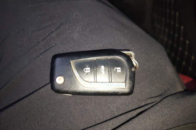 Used Toyota Reiz 2013 2.5V Elite Edition Vehicle Key
