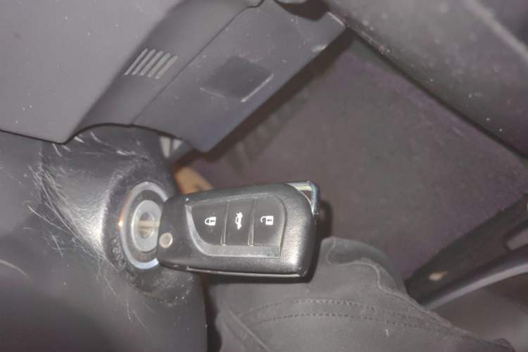 Used Toyota Reiz 2013 2.5V Elite Edition Vehicle Key