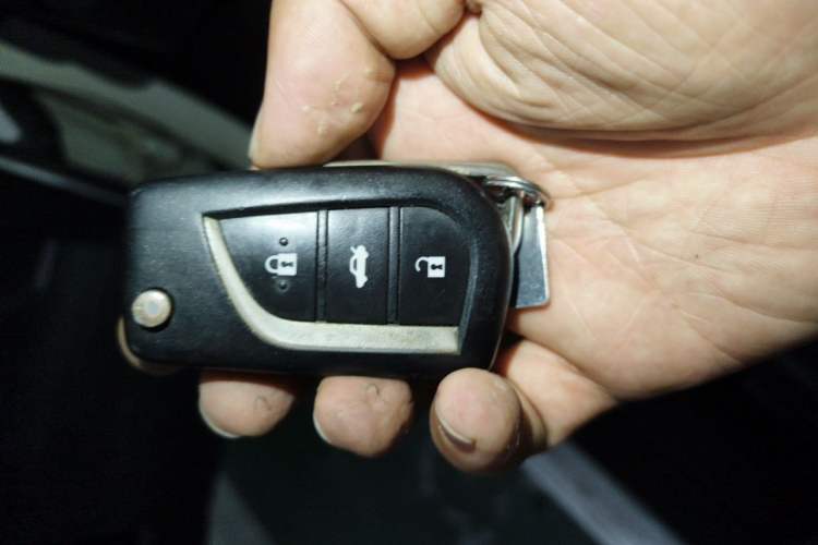 Used Toyota Reiz 2013 2.5V Elite Edition Vehicle Key