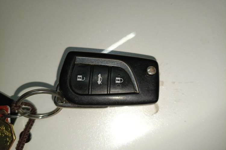 Used Toyota Reiz 2013 2.5S Elite Edition Vehicle Key