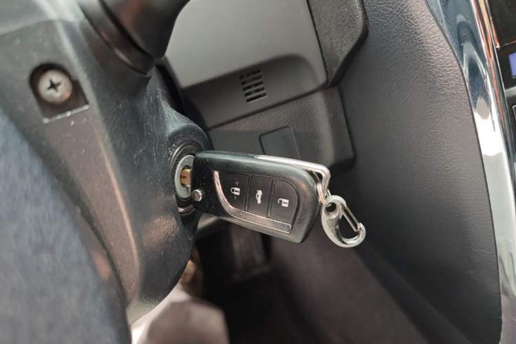 Used Toyota Reiz 2013 2.5S Elite Edition Vehicle Key