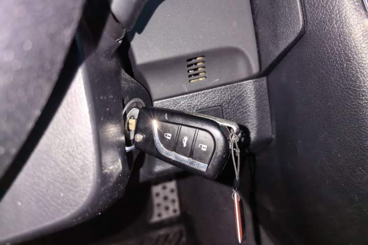 Used Toyota Reiz 2013 2.5S Elite Edition Vehicle Key