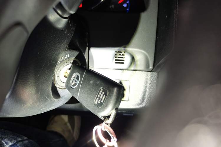 Used Toyota Reiz 2013 2.5S Elite Edition Vehicle Key