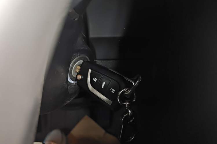 Used Toyota Reiz 2013 2.5V Elite Edition Vehicle Key
