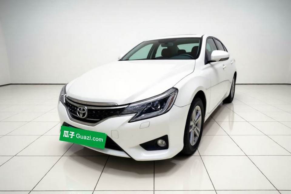 Toyota Reiz 2013