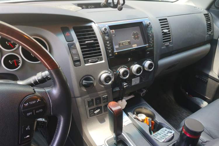 Used Toyota Sequoia 2010 5.7 Platinum Edition Audio And AC Panel