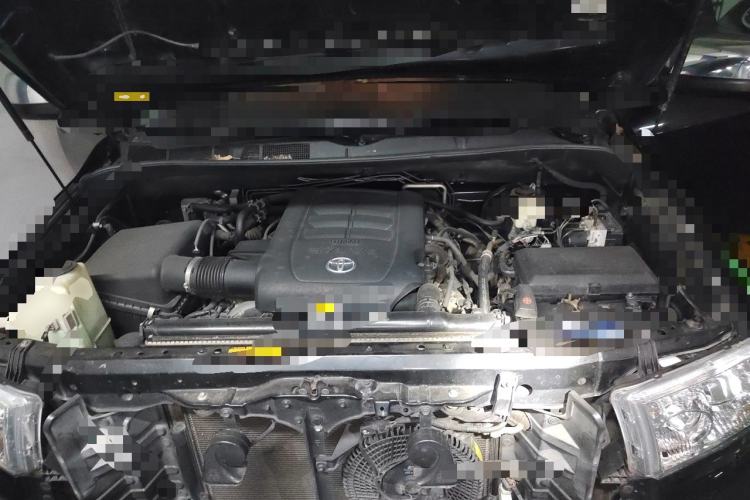 Used Toyota Sequoia 2010 5.7 Platinum Edition Engine Bay
