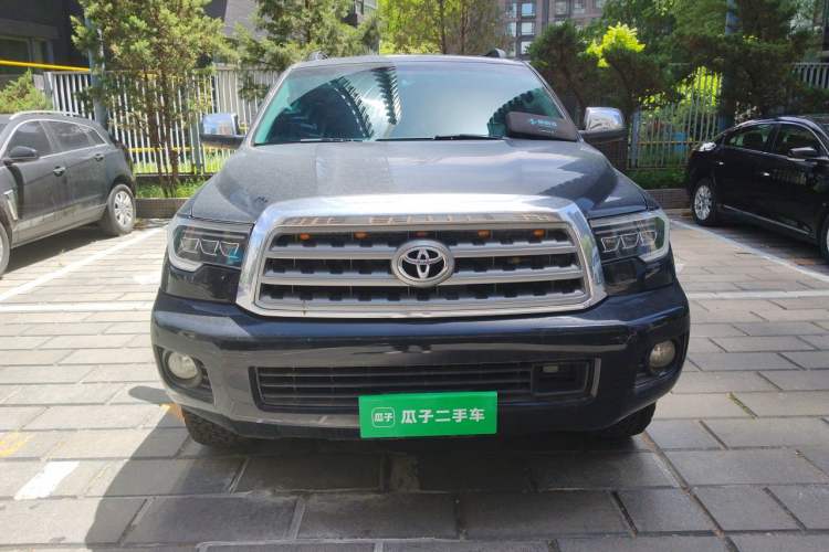Used Toyota Sequoia 2010 5.7 Platinum Edition Front