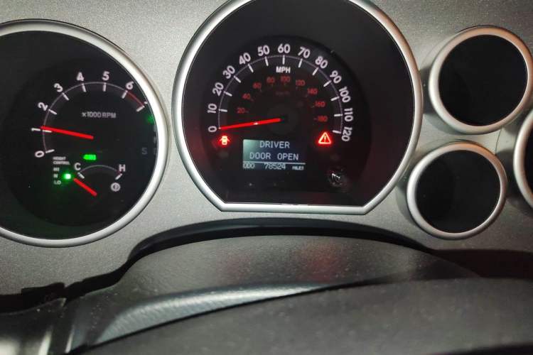 Used Toyota Sequoia 2010 5.7 Platinum Edition Odometer Close Up