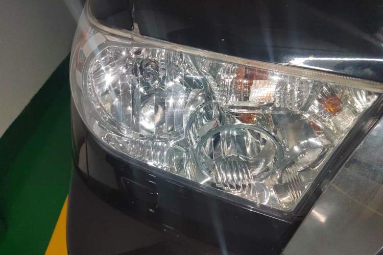 Used Toyota Sequoia 2010 5.7 Platinum Edition Right Front Headlight