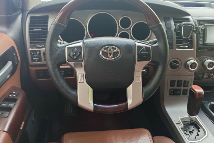 Used Toyota Sequoia 2010 5.7 Platinum Edition Steering Wheel