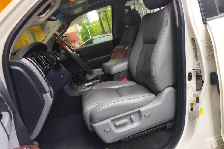 Used Toyota Sequoia 2010 5.7 Platinum Edition Left Front Seat