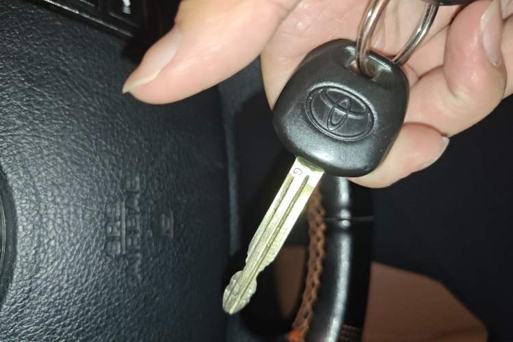 Used Toyota Sequoia  Vehicle Key