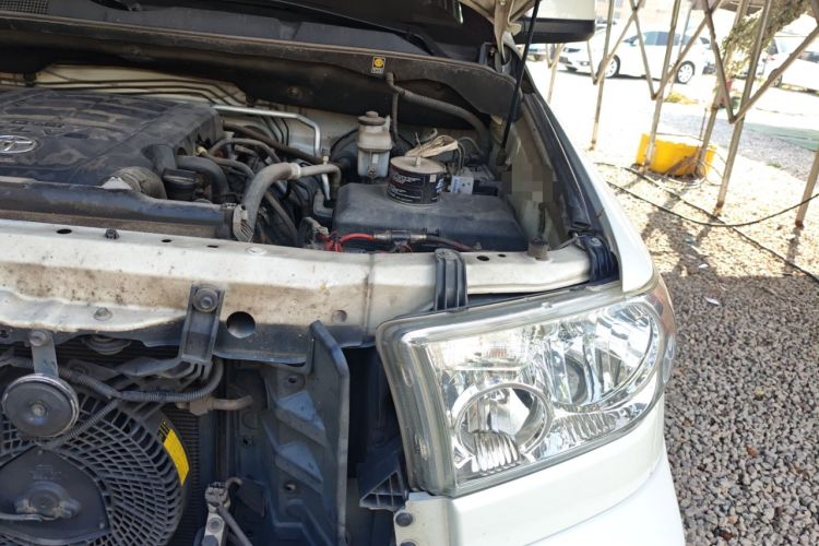 Used Toyota Sequoia 2014 5.7L SR5 8-Seater Middle East Version Engine Bay Left