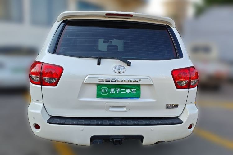 Used Toyota Sequoia 2014 5.7L SR5 8-Seater Middle East Version Rear