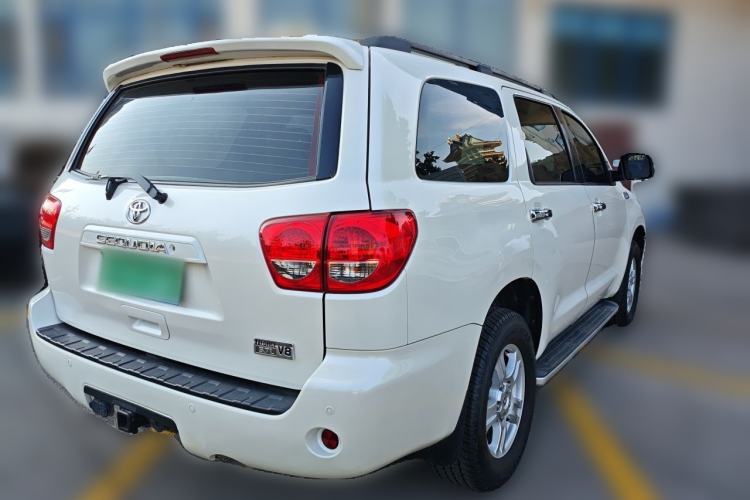 Used Toyota Sequoia 2014 5.7L SR5 8-Seater Middle East Version Rear Right 45 Deg