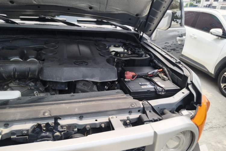 Used Toyota Sequoia  Engine Bay Left