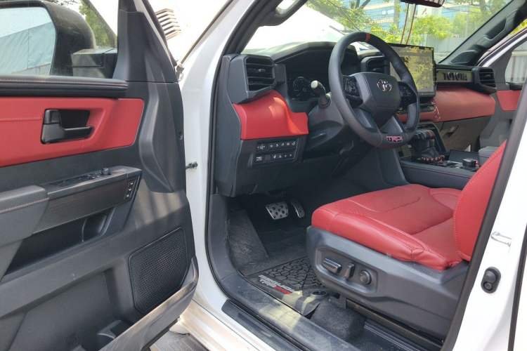 Used Toyota Sequoia  Driver Seat