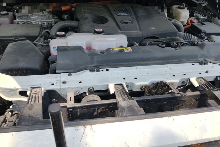 Used Toyota Sequoia  Engine Bay