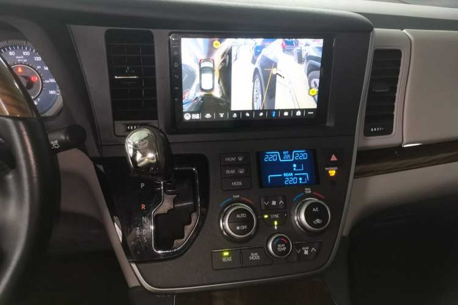 Used Toyota SIENNA  Audio And AC Panel