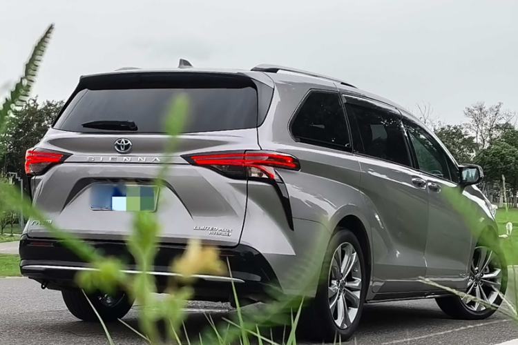 Used Toyota SIENNA 2021 2.5L Hybrid Ultimate Edition Exterior 1