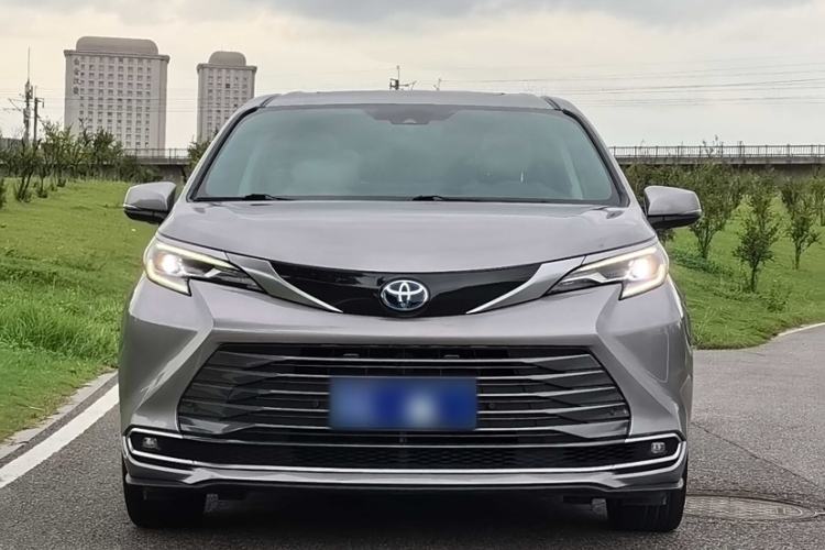 Used Toyota SIENNA 2021 2.5L Hybrid Ultimate Edition Exterior 2