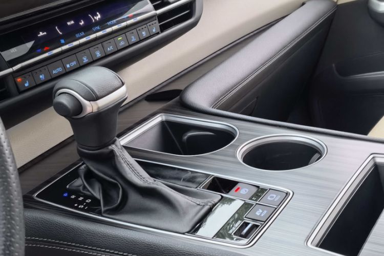 Used Toyota SIENNA 2021 2.5L Hybrid Ultimate Edition Interior 1