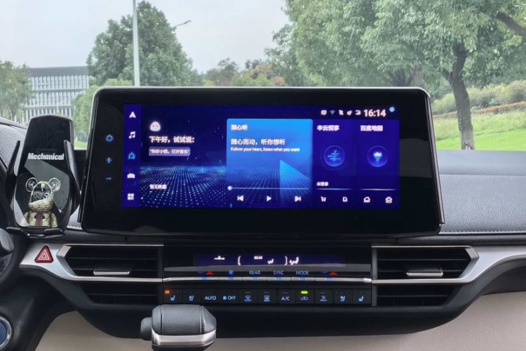 Used Toyota SIENNA 2021 2.5L Hybrid Ultimate Edition Interior 4