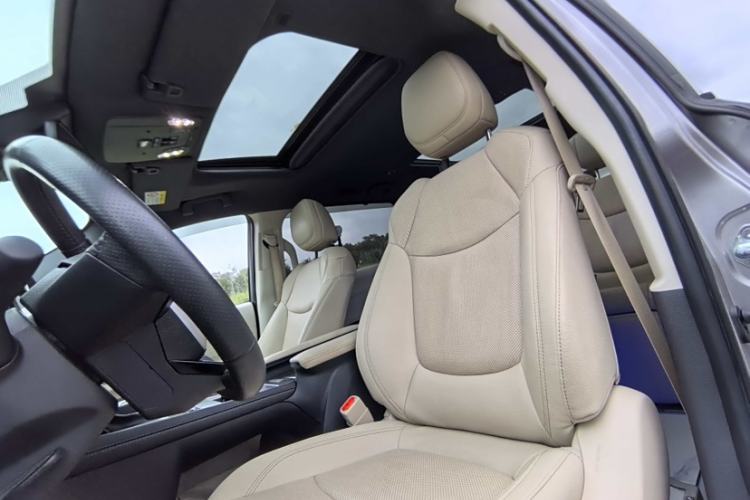 Used Toyota SIENNA 2021 2.5L Hybrid Ultimate Edition Interior 9