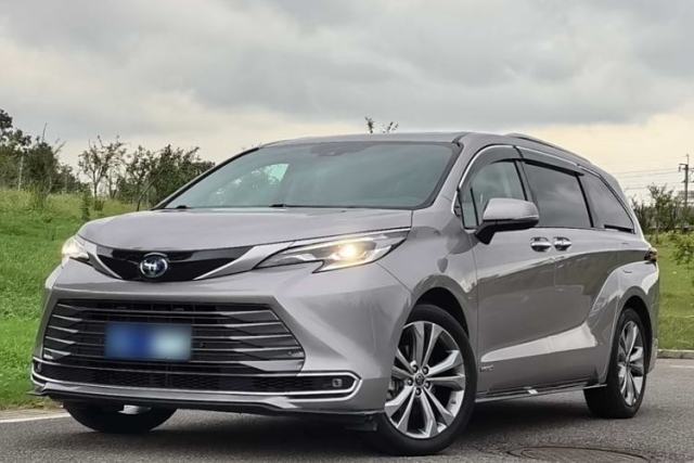 Used Toyota SIENNA 2021 2.5L Hybrid Ultimate Edition