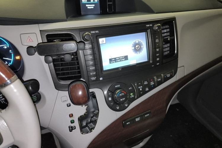 Used Toyota SIENNA  Audio And AC Panel