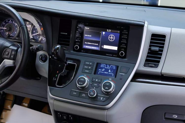 Used Toyota SIENNA  Audio And AC Panel