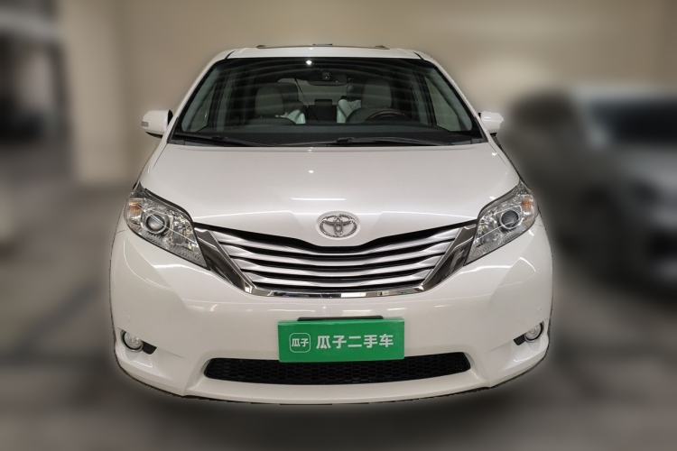Used Toyota SIENNA  Exterior 1