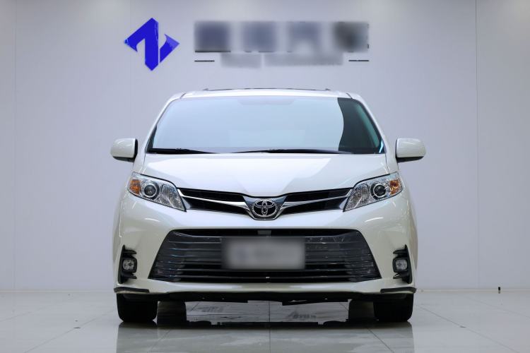 Used Toyota SIENNA  Exterior 1
