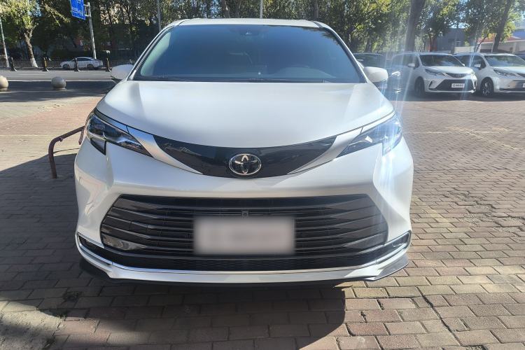 Used Toyota SIENNA 2024 2.5L Hybrid Four-Wheel Drive Prestige Edition Exterior 1