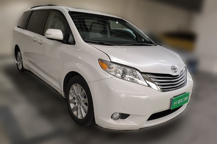 Used Toyota SIENNA  Exterior 2