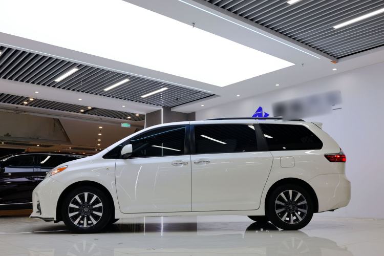 Used Toyota SIENNA  Exterior 2