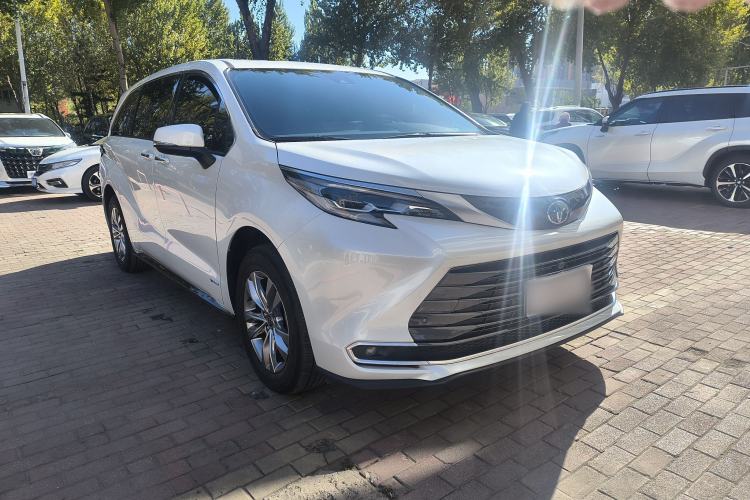 Used Toyota SIENNA 2024 2.5L Hybrid Four-Wheel Drive Prestige Edition Exterior 2