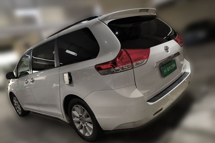 Used Toyota SIENNA  Exterior 3