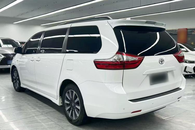 Used Toyota SIENNA  Exterior 3