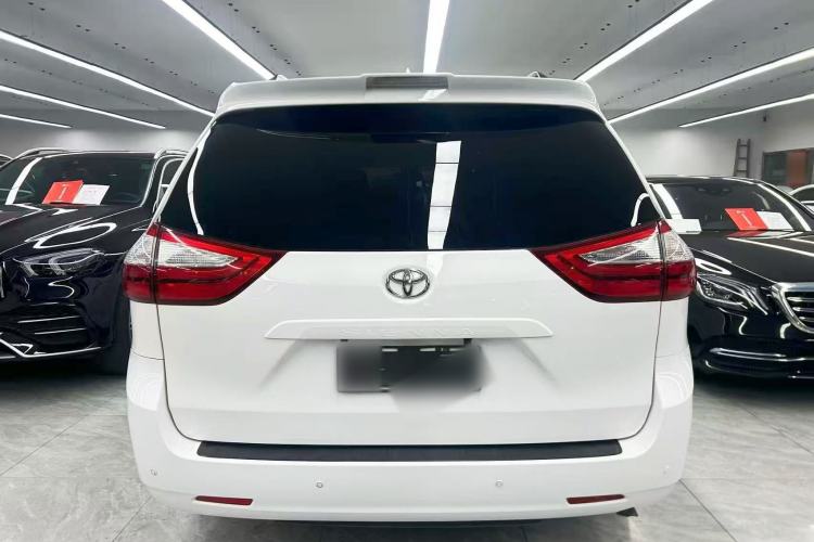 Used Toyota SIENNA  Exterior 4