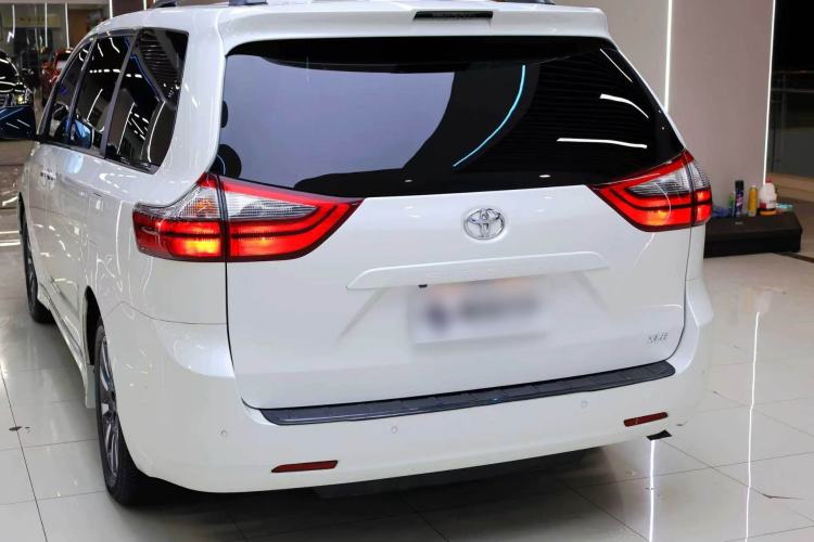 Used Toyota SIENNA  Exterior 5