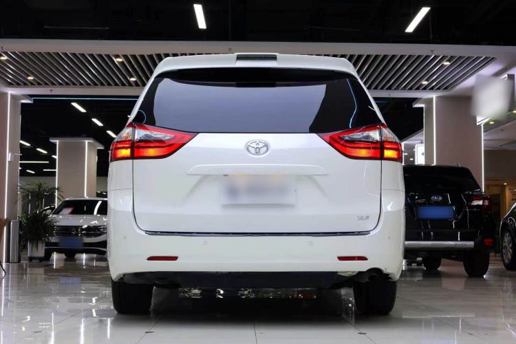 Used Toyota SIENNA  Exterior 6