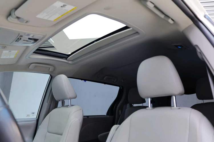 Used Toyota SIENNA  Headliner