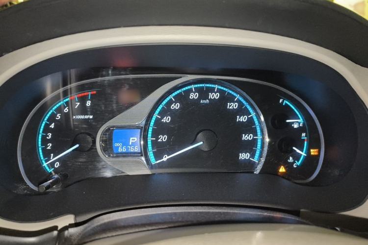 Used Toyota SIENNA  Instrument Cluster