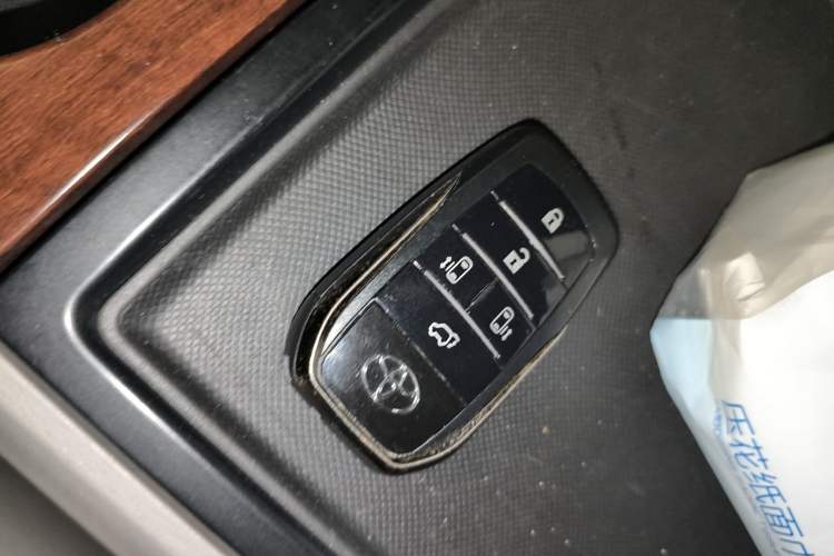 Used Toyota SIENNA  Interior 1